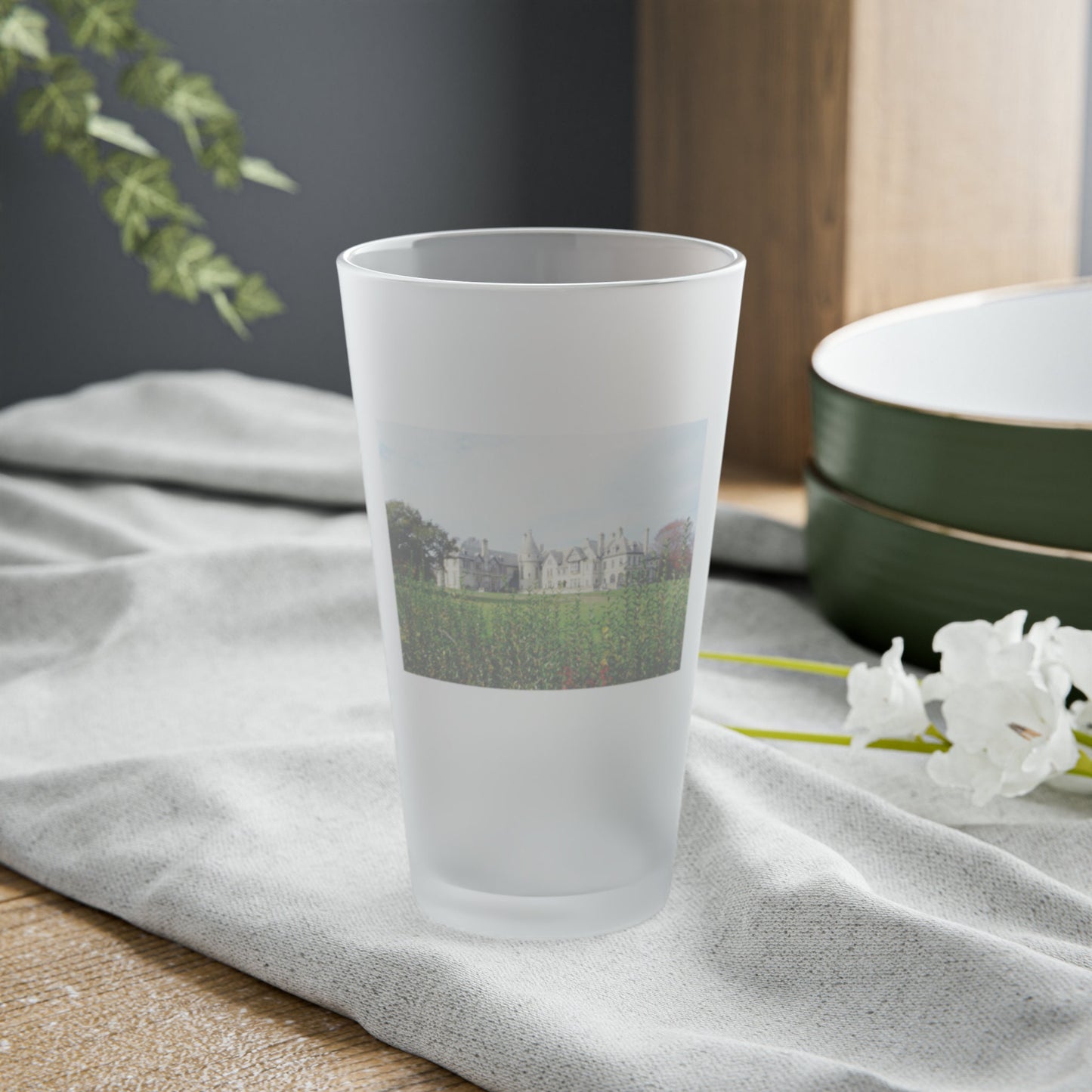 Seaview Terrace - Frosted Pint Glass, 16oz